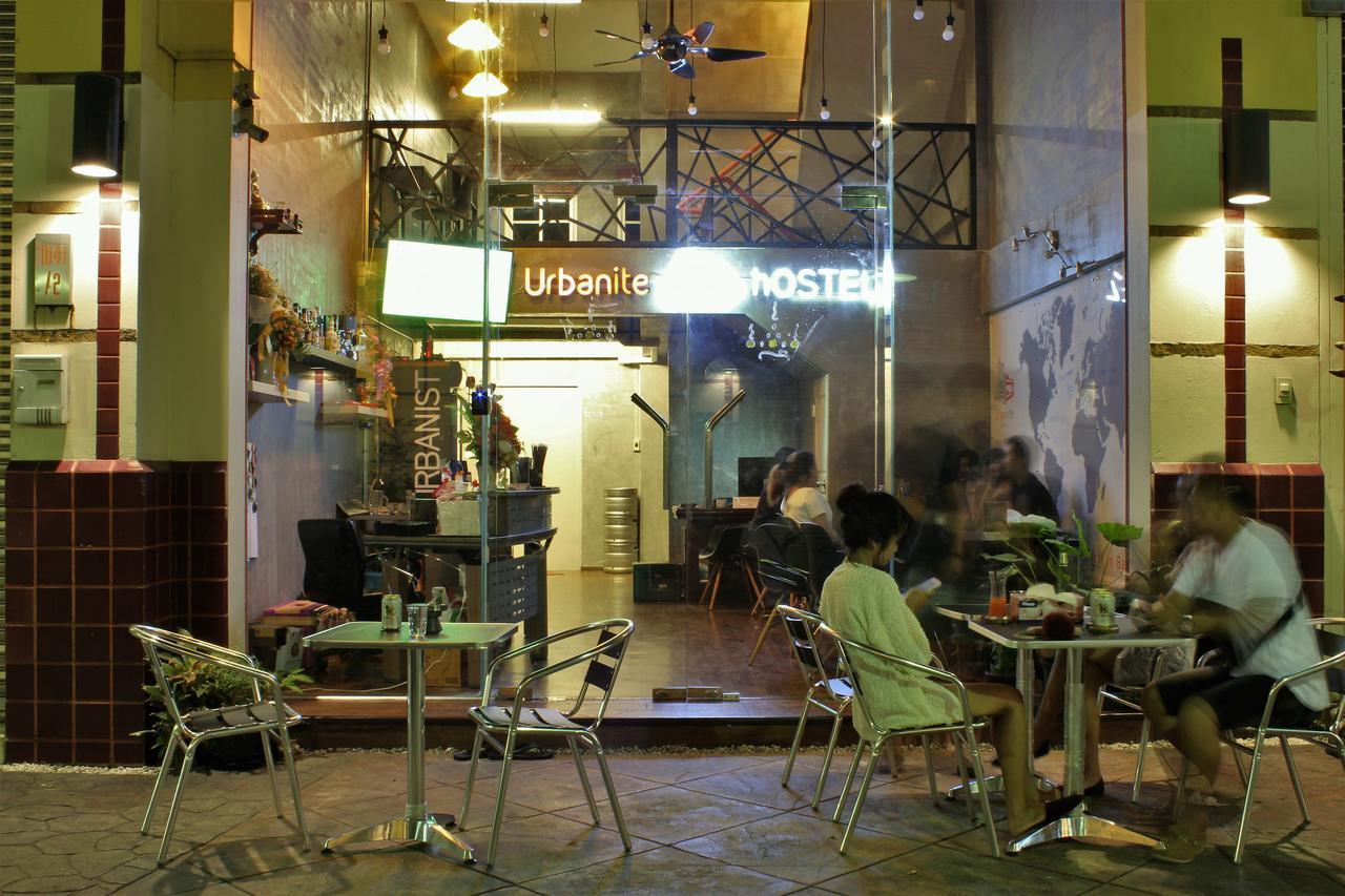 Urbanite Hostel Bangkok Exterior photo